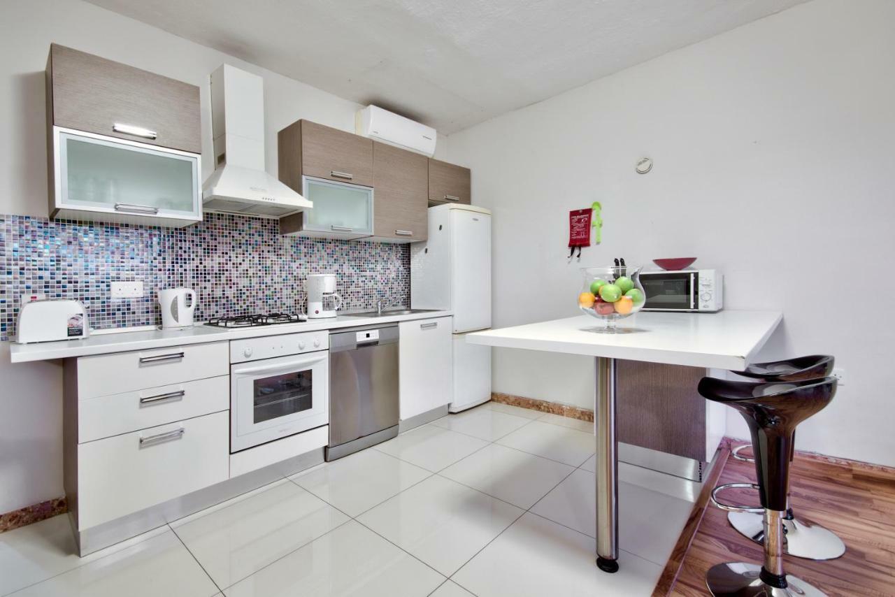 Spinola Court - Stunning Seaview Apartment & Penthouse On Spinola Bay By Shortletsmalta Saint Julian's Exteriér fotografie